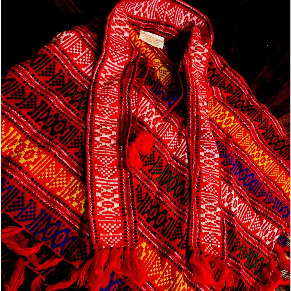 Handcrafted in Ecuador Inca/Aztec Print Poncho w/ Scarf